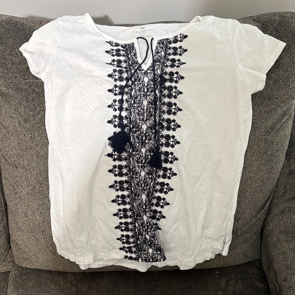 Talbots White Top with Black Embroidery